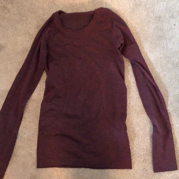 Lululemon red wine coloured top size 2